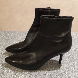 Via Spaga Ankle Boots
